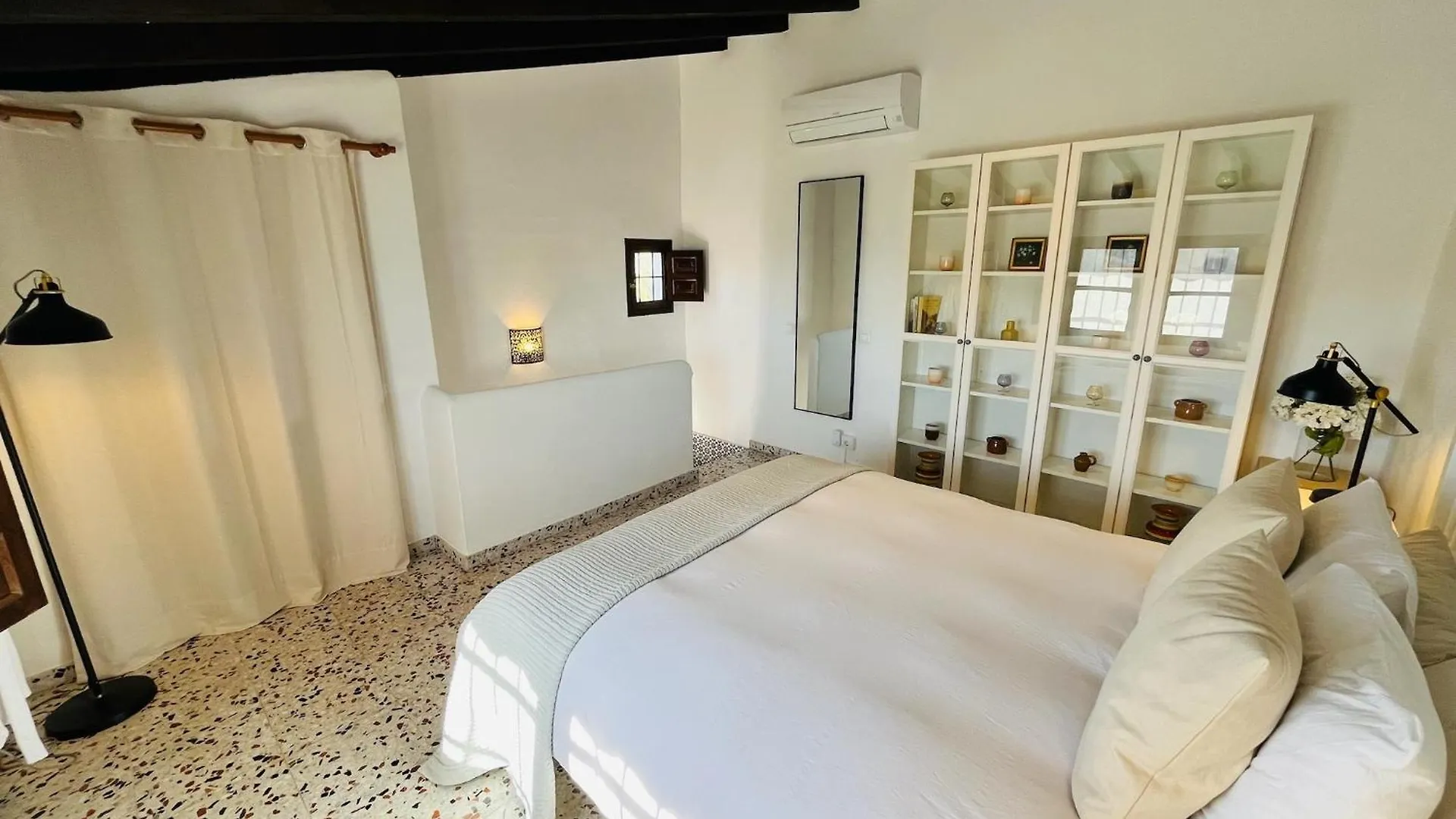 Casita Comares - Bed And Breakfast - La Alqueria - Comares - Malaga 0*,  Spain