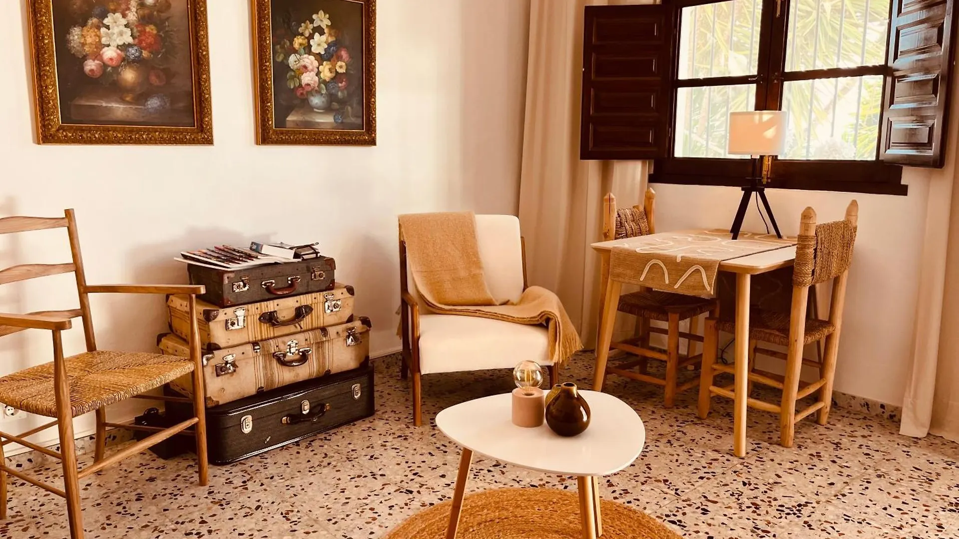 Casita Comares - Bed And Breakfast - La Alqueria - Comares - Malaga 0*,  Spain